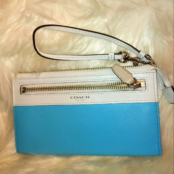 Brand New COACH Legacy Colorblock Leather Large Zippy Wallet/Wristlet - Picture 10 of 16